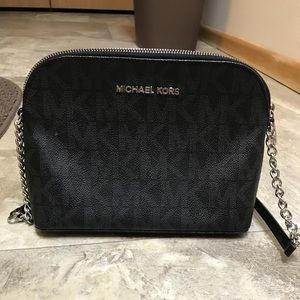 Michael kors small crossbody purse